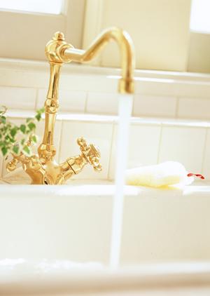 宝石買取や中古品販売も行う水戸市の質屋